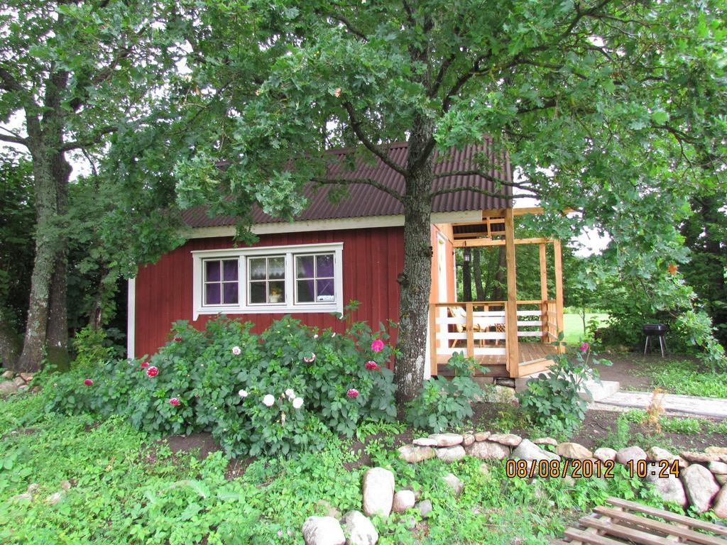 Tonise Holiday Houses Lilbi  Bilik gambar